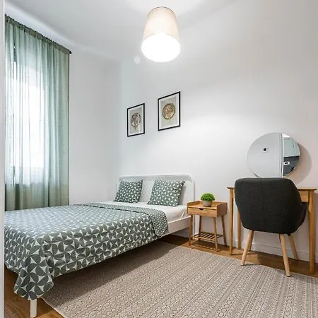 Apartmán Vertigo One Bedroom - Free Private Parking-fast Wi-fi Novi Sad