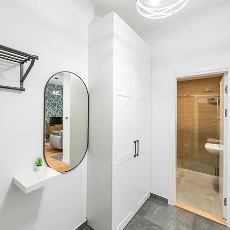 Daire Vertigo One Bedroom - Free Private Parking-fast Wi-fi *