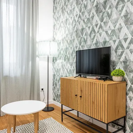 Vertigo One Bedroom - Free Private Parking-fast Wi-fi Apartmán